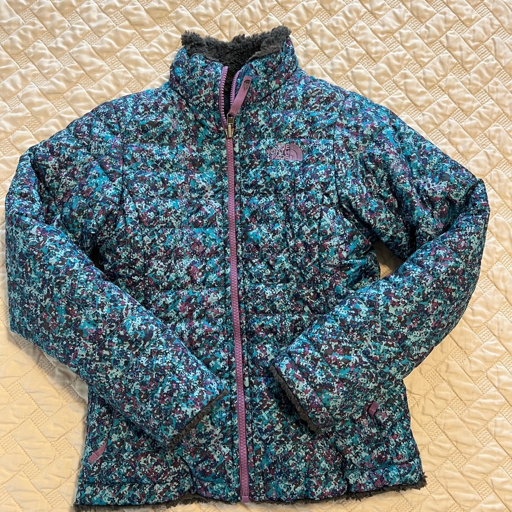 Like New North Face Girls coat-Warm!